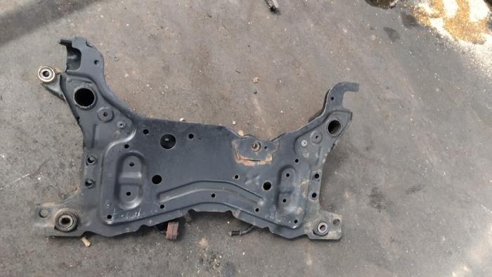 Usagé Faux châssis Ford Focus 2 Wagon 1.6 TDCi 16V 110 Prix € 90,00 Règlement à la marge proposé par Boekholt autodemontage B.V