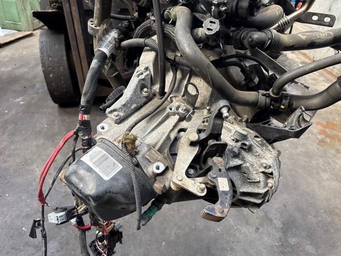Usagé Boîte de vitesse Renault Clio IV (5R) 0.9 Energy TCE 90 12V Prix € 434,39 Prix TTC proposé par Boekholt autodemontage B.V