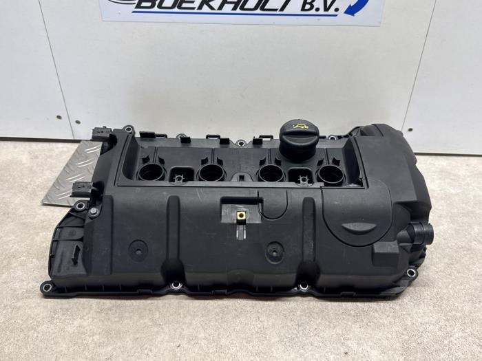 Ventildeckel van een Peugeot 308 (4A/C) 1.6 VTI 16V 2009