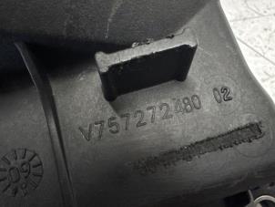 Ventildeckel van een Peugeot 308 (4A/C) 1.6 VTI 16V 2009