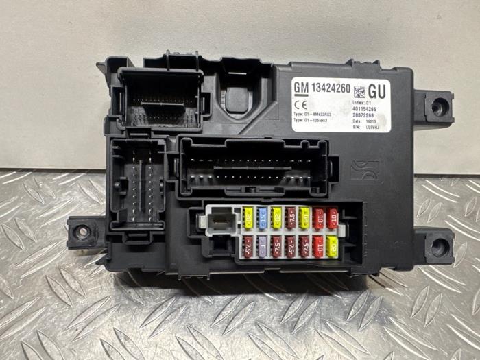 Ignition lock + computer from a Opel Corsa D 1.3 CDTi 16V ecoFLEX 2013