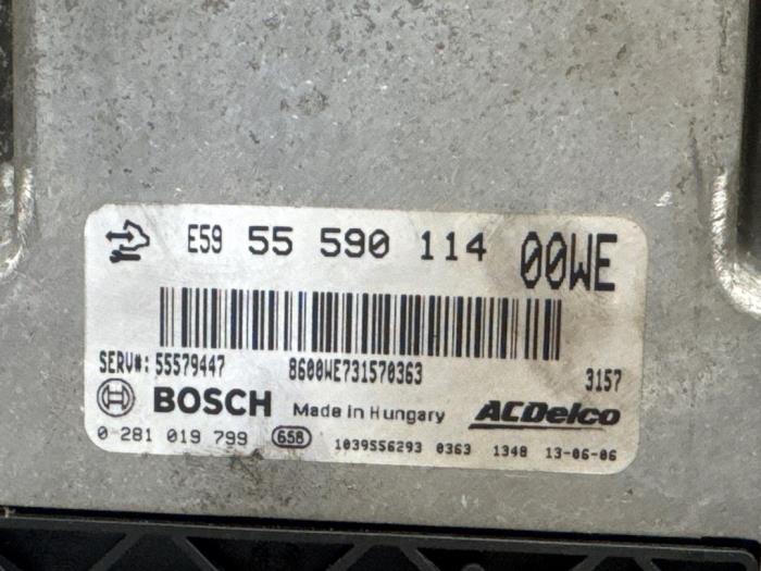 Ignition lock + computer from a Opel Corsa D 1.3 CDTi 16V ecoFLEX 2013