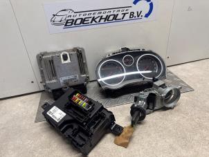 Ignition lock + computer from a Opel Corsa D 1.3 CDTi 16V ecoFLEX 2013