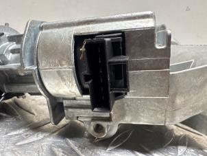 Ignition lock + computer from a Opel Corsa D 1.3 CDTi 16V ecoFLEX 2013