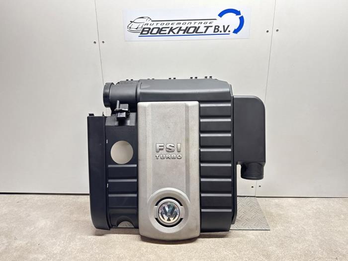 Usados Cobertor motor Volkswagen Passat Variant (3C5) 2.0 TFSI/TSI 16V Precio € 59,29 IVA incluido ofrecido por Boekholt autodemontage B.V