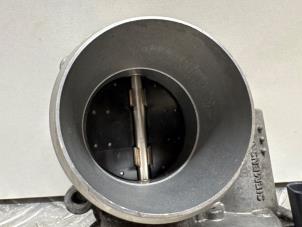 Drosselklappengehäuse van een Volkswagen Passat Variant (3C5) 2.0 TFSI/TSI 16V 2007