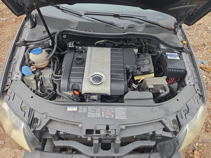 Begagnade Luftfilterhus Volkswagen Passat Variant (3C5) 2.0 TFSI/TSI 16V Pris på förfrågan erbjuds av Boekholt autodemontage B.V