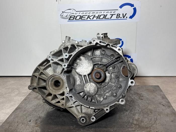 Usagé Boîte de vitesse Volkswagen Crafter (SY) 2.0 TDI FWD Prix € 1.632,29 Prix TTC proposé par Boekholt autodemontage B.V