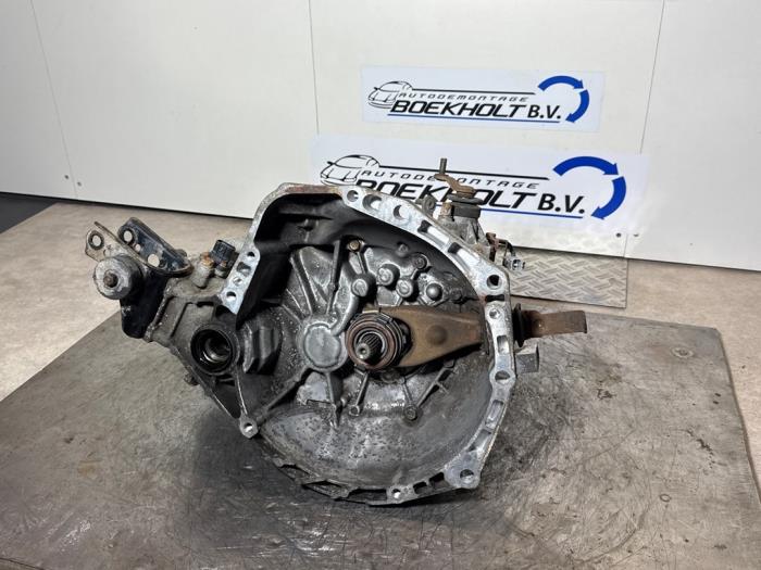 Gebrauchte Getriebe Toyota Yaris (P1) 1.0 16V VVT-i Preis € 180,29 Mit Mehrwertsteuer angeboten von Boekholt autodemontage B.V