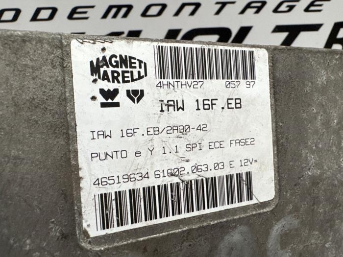 Engine management computer from a Fiat Punto I (176) 55 1.1 1997