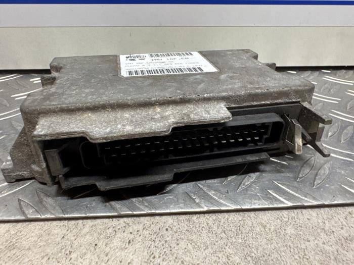 Engine management computer from a Fiat Punto I (176) 55 1.1 1997