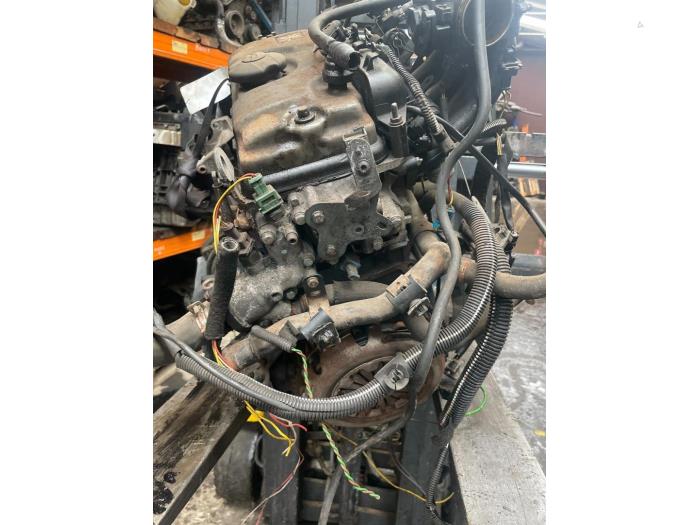 Engine from a Peugeot 206 (2A/C/H/J/S) 1.6 XS,XT 1999