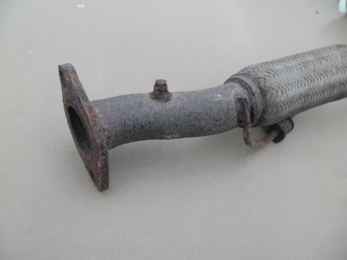 Tuyau D'échappement Central Pour Fiat Punto 188 1.2 60ch - Neuf Avec Attaches
