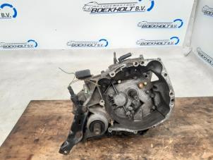Used Gearbox Renault Clio II (BB/CB) 1.2 Price € 151,25 Inclusive VAT offered by Boekholt autodemontage B.V