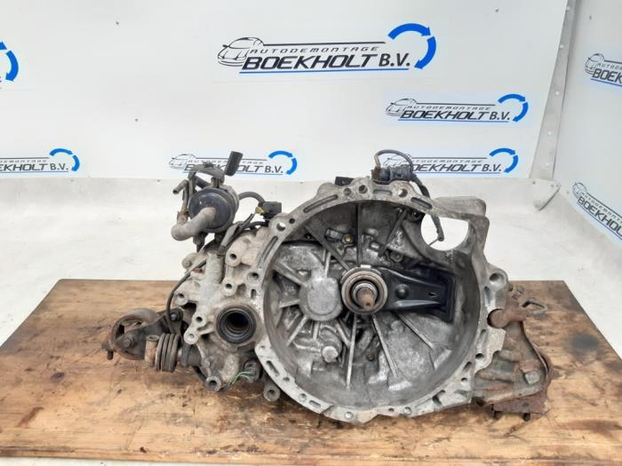 Gebrauchte Getriebe Mazda MX-3 (EC) 1.8i V6 24V Preis € 211,75 Mit Mehrwertsteuer angeboten von Boekholt autodemontage B.V