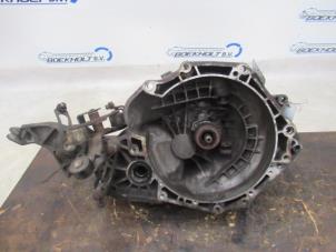 Used Gearbox Opel Zafira (F75) 1.6 16V Price € 119,79 Inclusive VAT offered by Boekholt autodemontage B.V