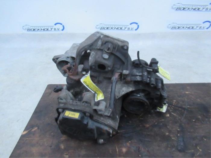 Gearbox from a Volkswagen Golf IV (1J1) 1.9 TDI 1999