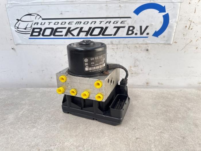 Usagé Bloc ABS Volkswagen Polo III (6N2) 1.4 Prix € 75,00 Règlement à la marge proposé par Boekholt autodemontage B.V