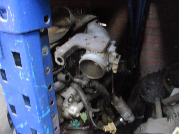 Engine from a Peugeot 406 Coupé (8C) 2.9 V6 24V 2000