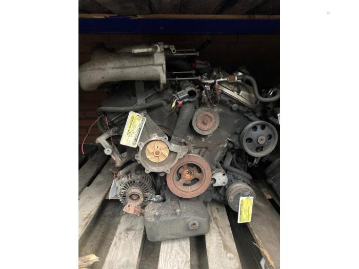 Engine from a Jaguar S-type (X200) 3.0 V6 24V 1999