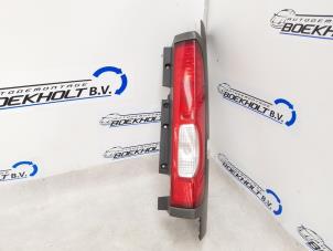 Gebrauchte Rücklicht rechts Opel Vivaro 2.0 CDTI Preis auf Anfrage angeboten von Boekholt autodemontage B.V