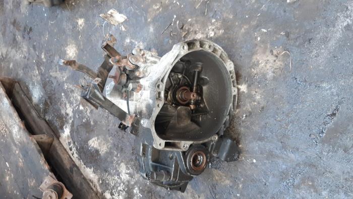 Gearbox from a Kia Picanto (BA) 1.0 12V 2004