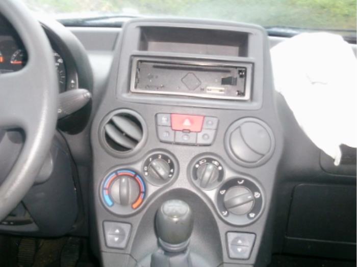 Commutateur chauffage vitre arrière d'un Fiat Panda (169) 1.2 Fire 2008