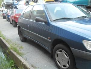 Gebrauchte Außenspiegel rechts Peugeot 306 (7A/C/S) 1.4 Preis auf Anfrage angeboten von Boekholt autodemontage B.V