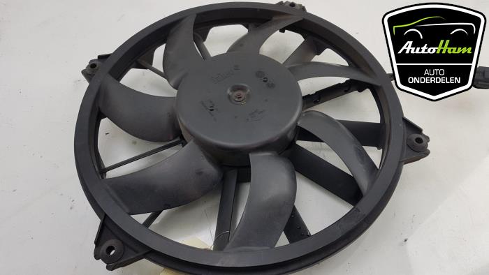 Cooling fans from a Peugeot 308 (4A/C) 1.6 VTI 16V 2008