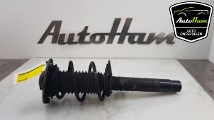 Używane Amortyzator wstrzasów prawy przód BMW 3 serie Touring (F31) 320d 2.0 16V EfficientDynamicsEdition Cena € 75,00 Procedura marży oferowane przez AutoHam