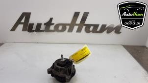 Used Engine mount BMW 3 serie Touring (F31) 320d 2.0 16V EfficientDynamicsEdition Price € 25,00 Margin scheme offered by AutoHam