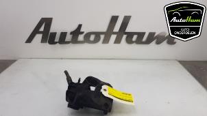Used Front brake calliper, left Citroen C4 Berline (NC) 1.6 e-HDI Price € 30,00 Margin scheme offered by AutoHam