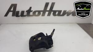Used Front brake calliper, right Citroen C4 Berline (NC) 1.6 e-HDI Price € 40,00 Margin scheme offered by AutoHam