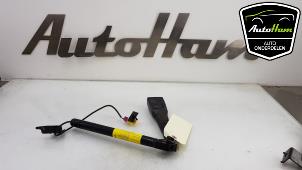 Usagé Insertion ceinture de sécurité avant gauche Opel Vectra C GTS 1.8 16V Prix € 35,00 Règlement à la marge proposé par AutoHam