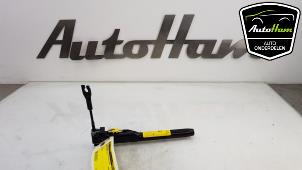 Usagé Insertion ceinture de sécurité avant droite Peugeot 3008 I (0U/HU) 1.6 HDiF 16V Prix € 40,00 Règlement à la marge proposé par AutoHam
