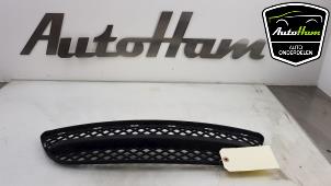 Used Front bumper, central component BMW 3 serie (E90) 318i 16V Price € 10,00 Margin scheme offered by AutoHam