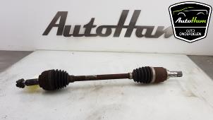 Used Front drive shaft, left Renault Clio III (BR/CR) 1.2 16V 75 Price € 25,00 Margin scheme offered by AutoHam