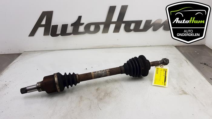 Front drive shaft, left from a Peugeot 206 (2A/C/H/J/S) 1.4 HDi 2005