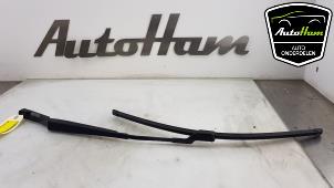 Used Front wiper arm Opel Astra J (PC6/PD6/PE6/PF6) 1.7 CDTi 16V 110 Price € 10,00 Margin scheme offered by AutoHam