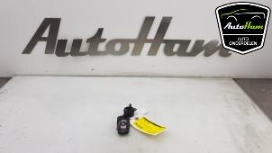 Used Ignition lock + key BMW 1 serie (F20) 118d 2.0 16V Price € 75,00 Margin scheme offered by AutoHam