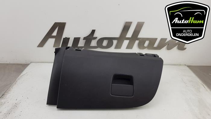 Begagnade Handskfack Opel Corsa E 1.4 Turbo 16V Pris € 60,00 Marginaltabell erbjuds av AutoHam