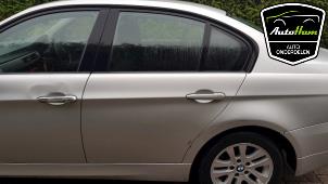 Używane Drzwi lewe tylne wersja 4-drzwiowa BMW 3 serie (E90) 320i 16V Cena € 100,00 Procedura marży oferowane przez AutoHam