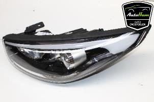 Used Headlight, left Hyundai iX35 (LM) 1.6 GDI 16V Price € 250,00 Margin scheme offered by AutoHam