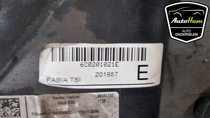 Depósito de un Skoda Fabia III Combi (NJ5) 1.2 TSI 16V Greentech 2017