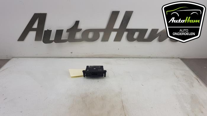 Używane Modul gateway Audi TT Roadster (8J9) 2.0 TFSI 16V Cena € 20,00 Procedura marży oferowane przez AutoHam