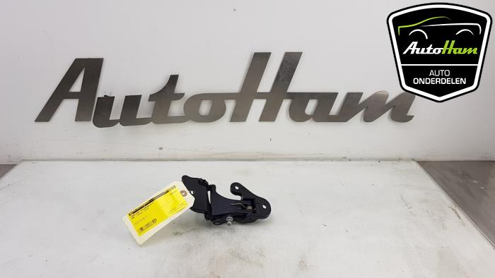Używane Blokada dachu cabrio BMW 1 serie (E88) 120i 16V Cena € 45,00 Procedura marży oferowane przez AutoHam