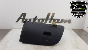 Gebrauchte Handschuhfach Opel Adam 1.4 16V Preis € 30,00 Margenregelung angeboten von AutoHam