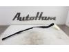 BMW 3 serie (F30) 328d 2.0 16V Front wiper arm