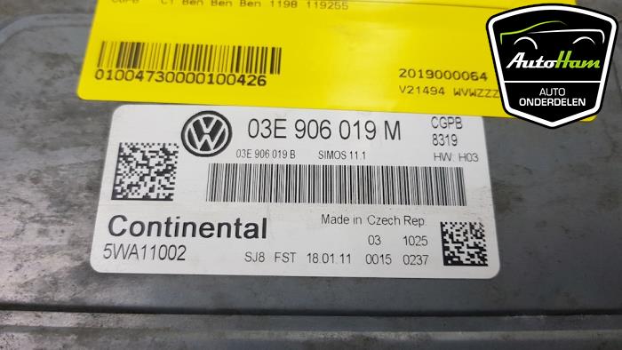 Ordinateur gestion moteur d'un Volkswagen Polo V (6R) 1.2 12V 2011