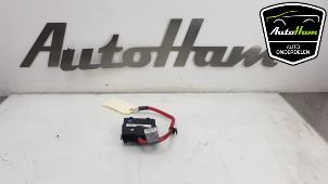 Usagé Boîte à fusibles Mini Mini (R56) 1.6 16V Cooper Prix € 25,00 Règlement à la marge proposé par AutoHam